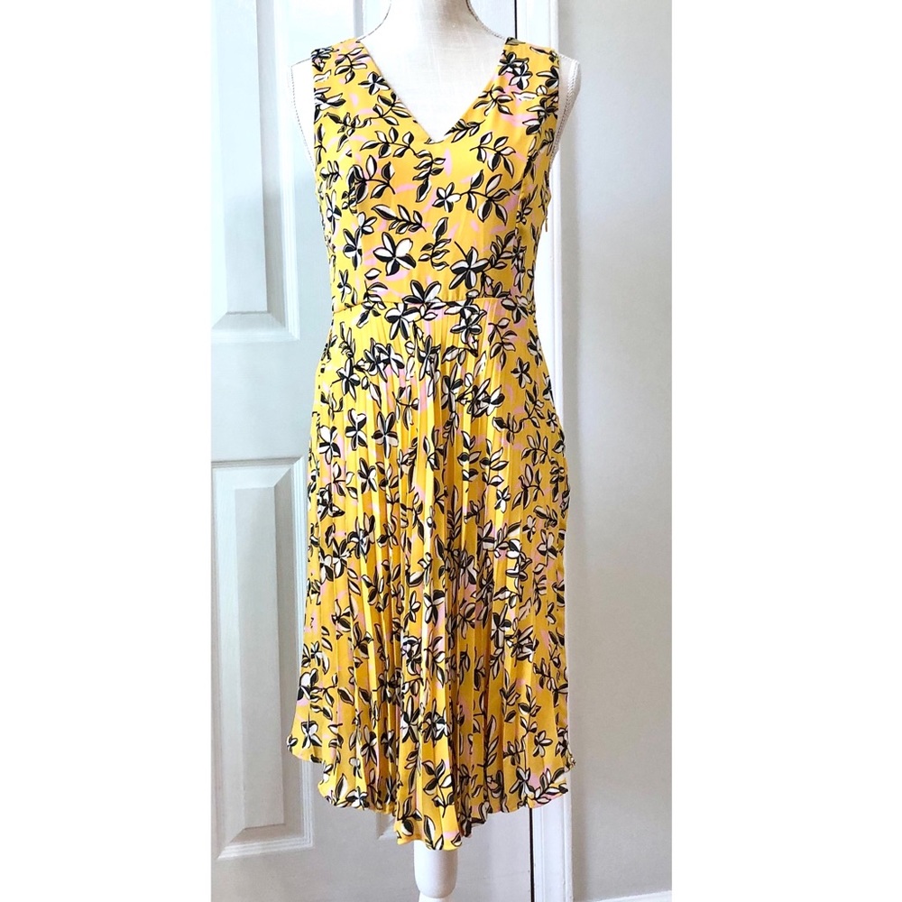 **SOLD** Banana Republic yellow dress with flowers
